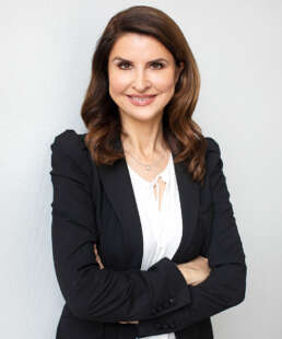 Portraitfoto: Dr. Jennifer Meyer-Jüres